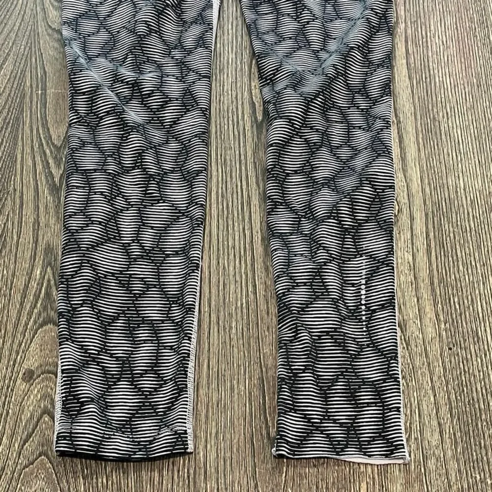 Nike Pro Womens Abstract Print Leggings Elastic Waist Full Length Black Size L